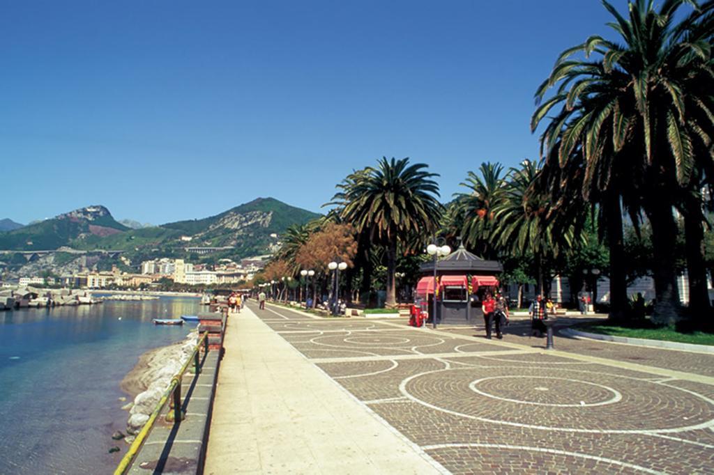 Salerno Prestige Apartment Bagian luar foto